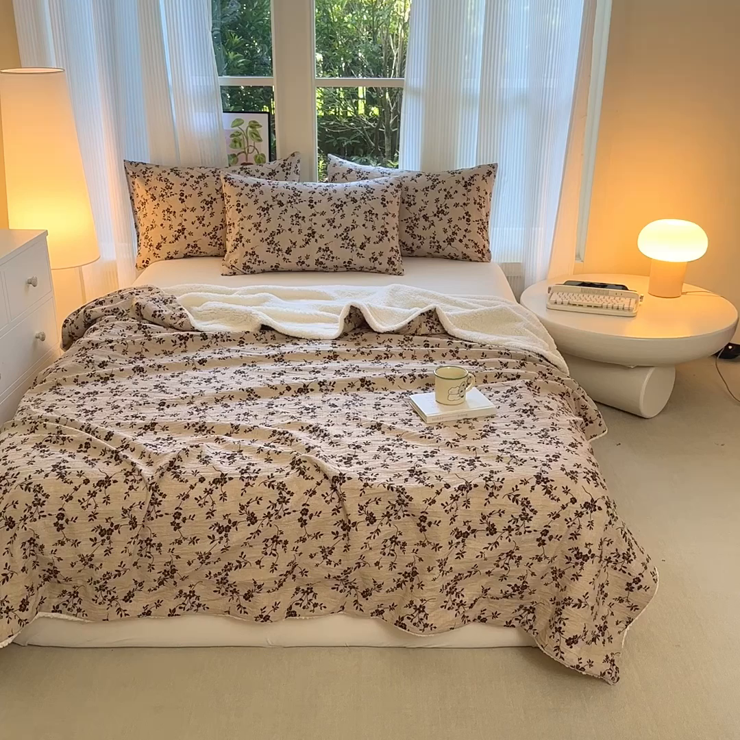 91家纺网 家纺一手货源 找家纺 布柔 2025新款原麻皱皱纱羊羔绒双层毛毯多功能盖毯午睡沙发毯子 秋序盖毯