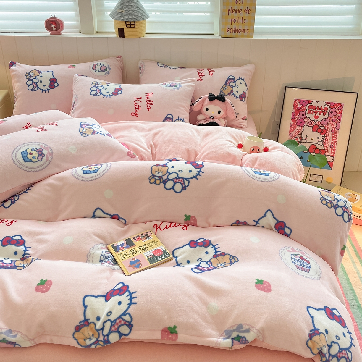 91家纺网 家纺一手货源 找家纺 桃子家居 2025新款A类正版三丽鸥授权卡通加厚高克重牛奶绒系列四件套 绒三丽鸥-甜美kitty