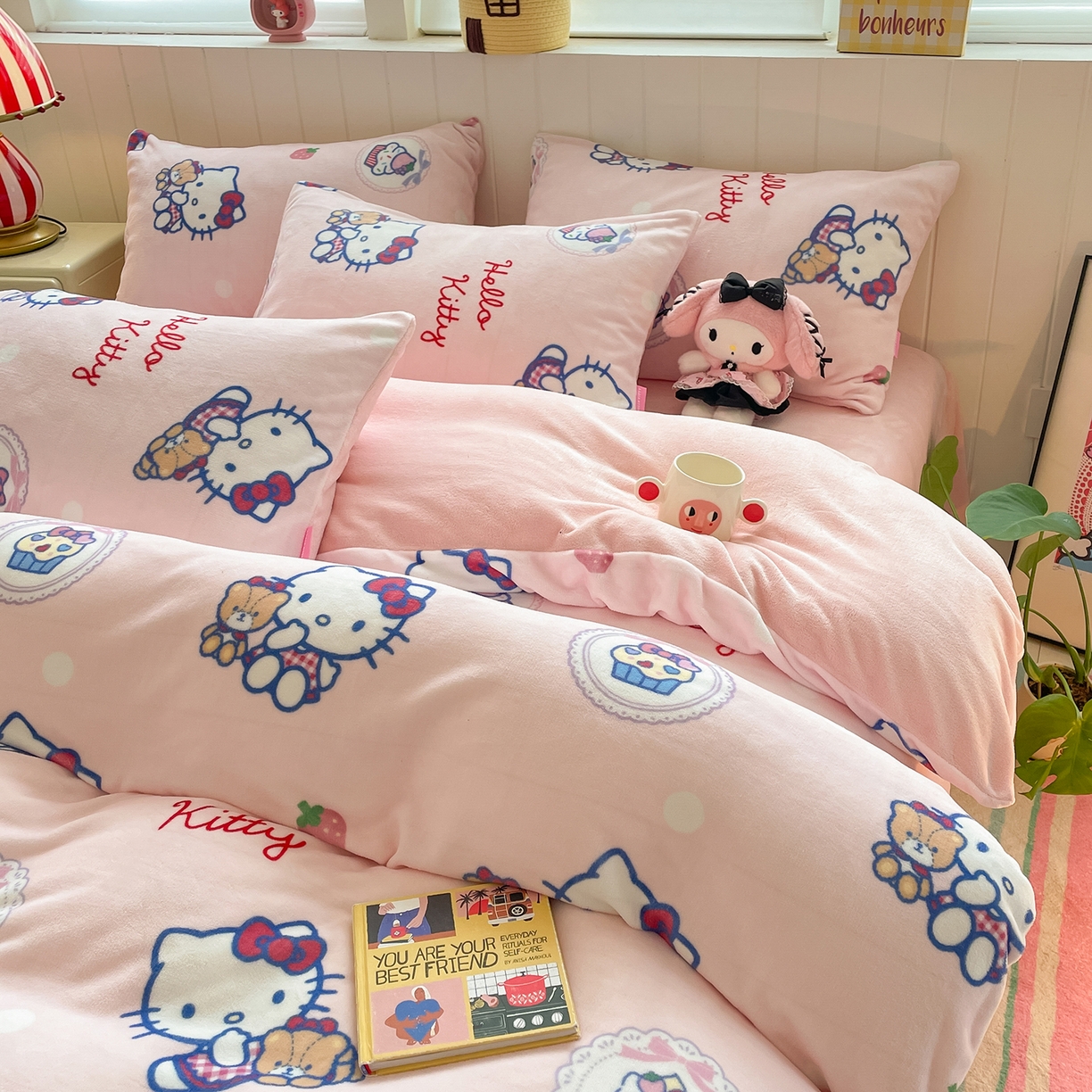 91家纺网 家纺一手货源 找家纺 桃子家居 2025新款A类正版三丽鸥授权卡通加厚高克重牛奶绒系列四件套 绒三丽鸥-甜美kitty