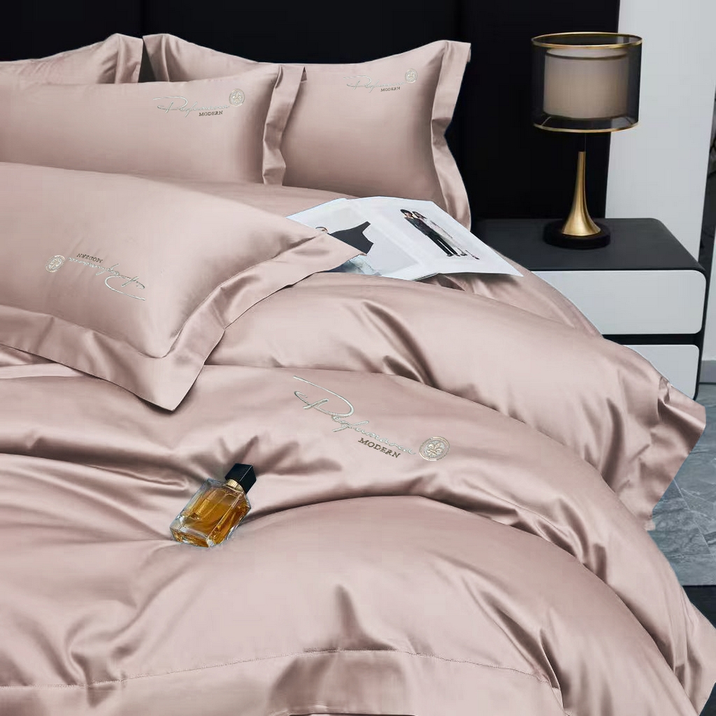 91家纺网 家纺一手货源 找家纺 玖玖爱家纺 2025新款100支新疆长绒棉四件套-巴黎之夜 巴黎之夜-浅粉