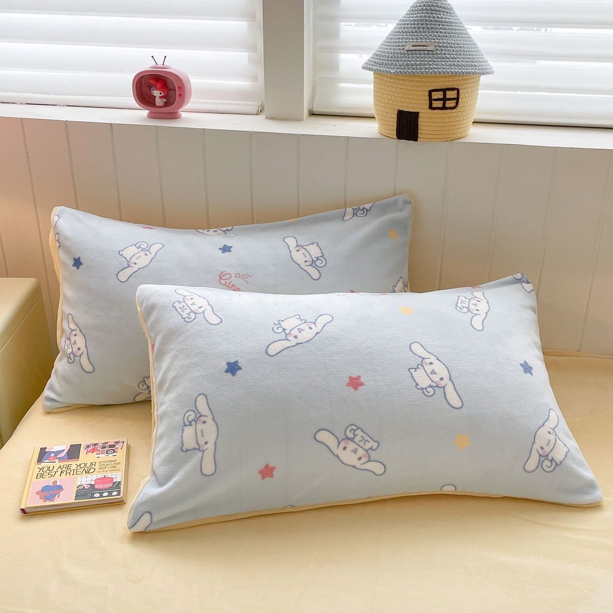 91家纺网 家纺一手货源 找家纺 桃子家居 2025新款A类正版三丽鸥授权卡通加厚高克重牛奶绒系列四件套 绒三丽鸥-星星玉桂狗