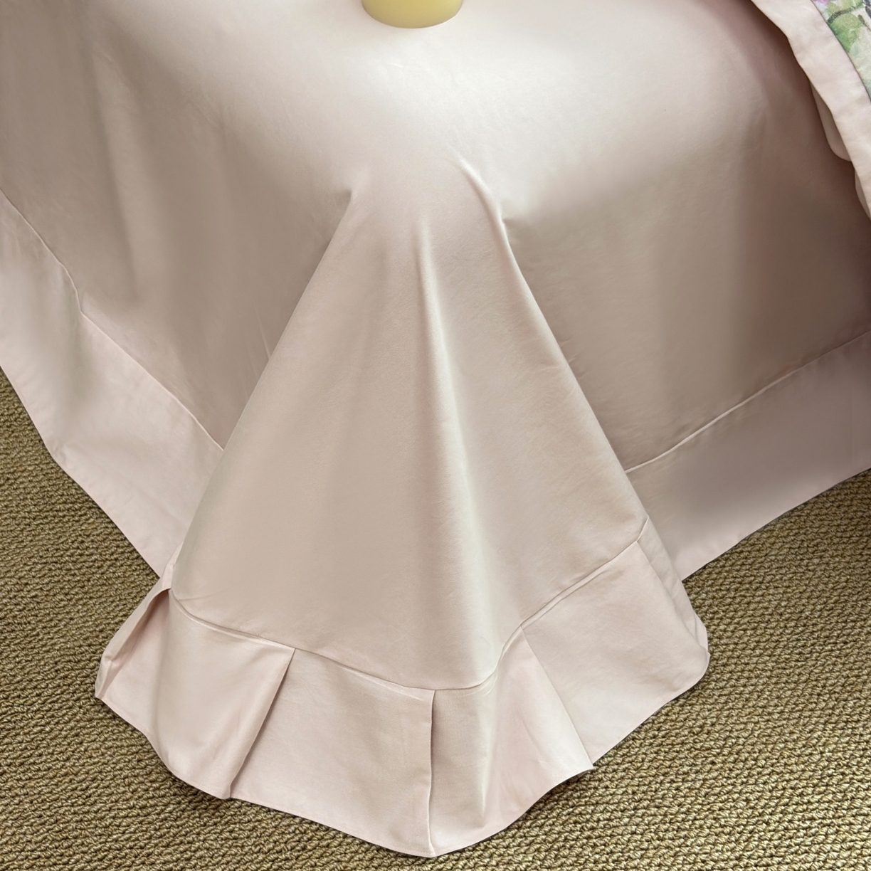 91家纺网 家纺一手货源 找家纺 （总）未来家居 2025新款秋冬全棉加厚磨毛纯色印花缺角工艺系列高端礼盒包装四件套