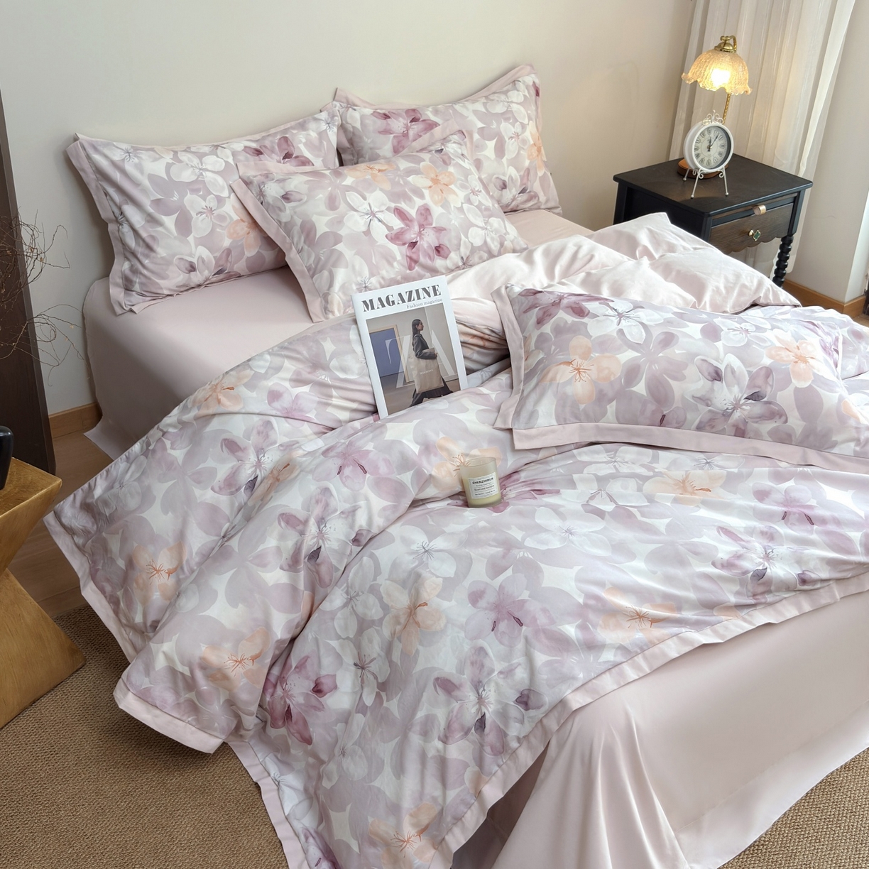 91家纺网 家纺一手货源 找家纺 未来家居 2025新款秋冬全棉加厚磨毛纯色印花缺角工艺系列高端礼盒包装四件套 碧影-粉