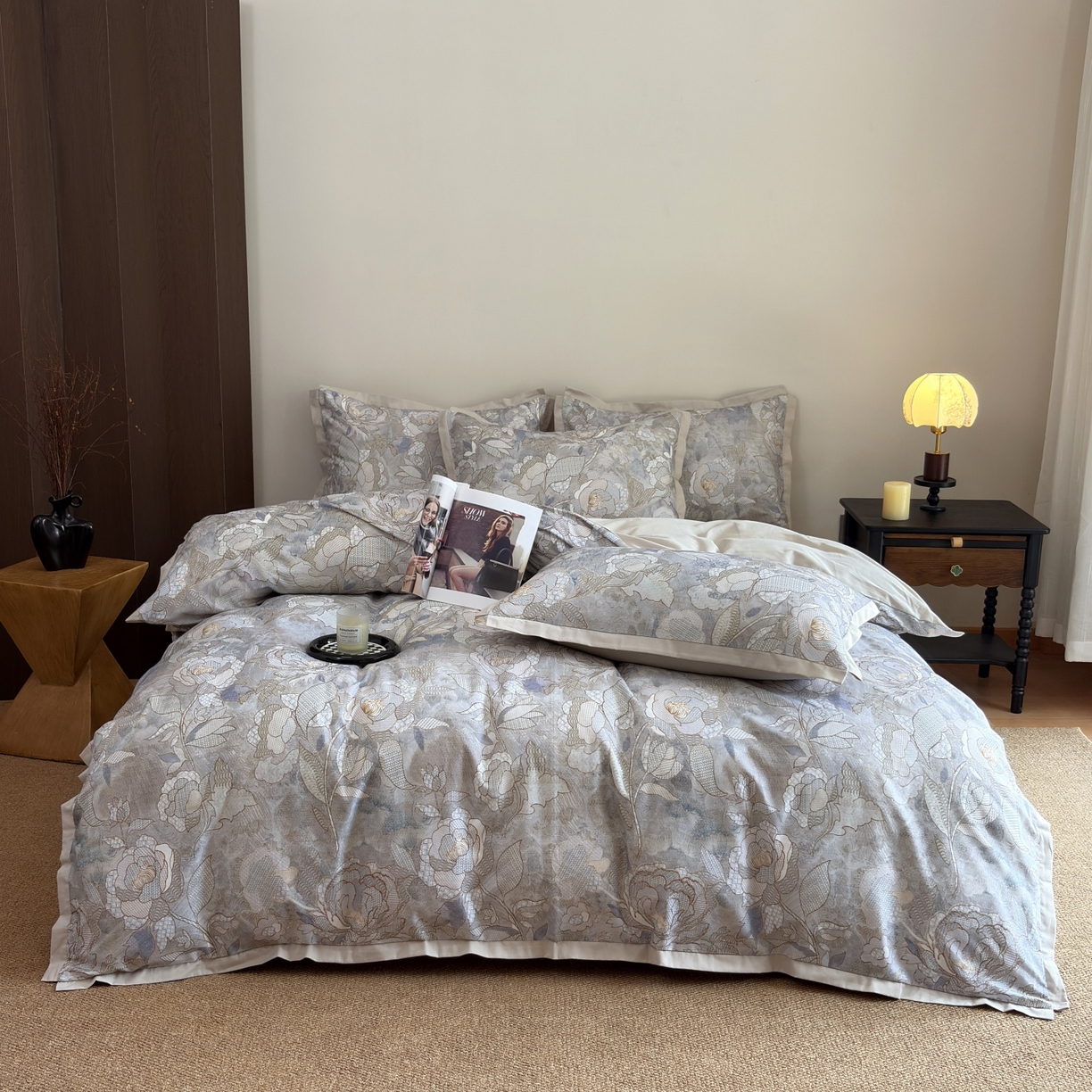 91家纺网 家纺一手货源 找家纺 未来家居 2025新款秋冬全棉加厚磨毛纯色印花缺角工艺系列高端礼盒包装四件套 露娜-灰