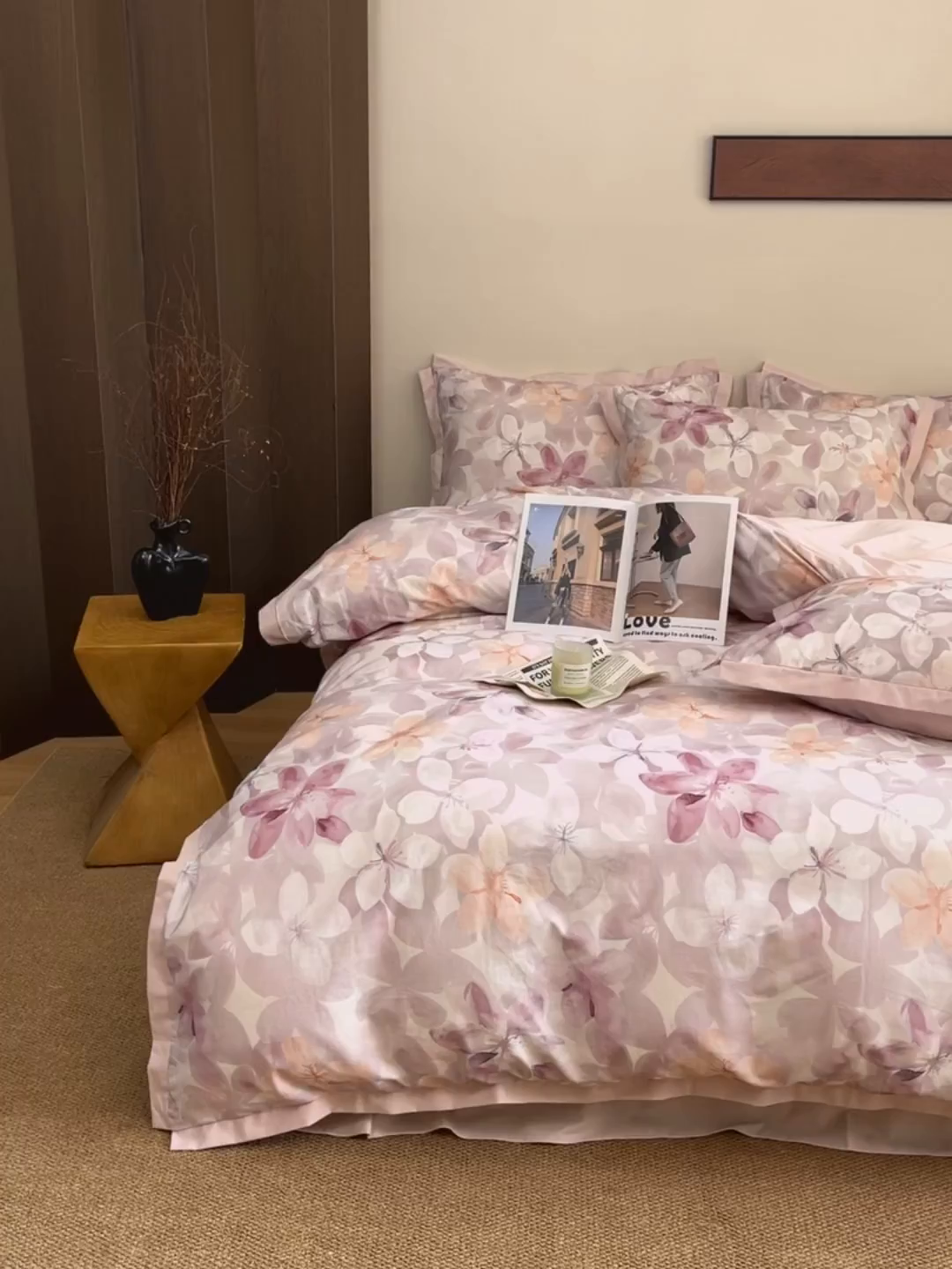 91家纺网 家纺一手货源 找家纺 未来家居 2025新款秋冬全棉加厚磨毛纯色印花缺角工艺系列高端礼盒包装四件套 碧影-粉