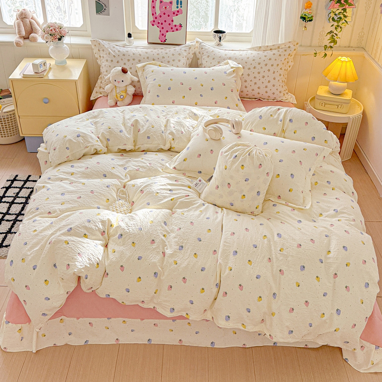 91家纺网 家纺一手货源 找家纺 梦莱斯 2025新款韩国小布袋古法云感棉四件套 奶油草莓