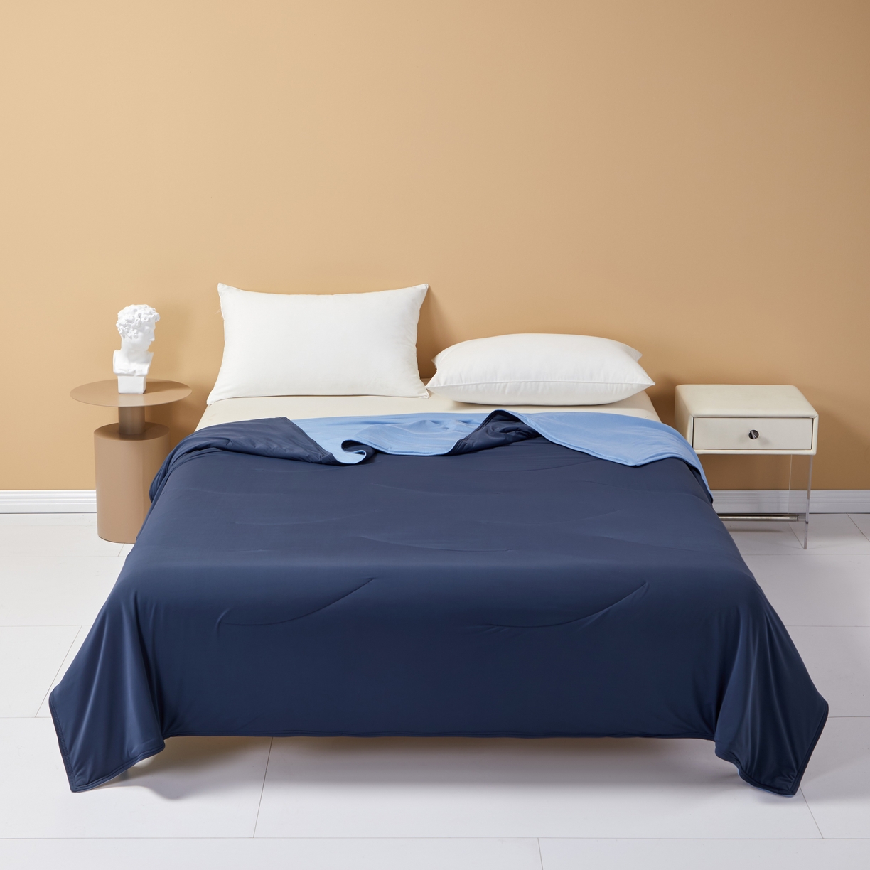 91家纺网 家纺一手货源 找家纺 观月轩家纺 2025新款纯色星球同款深睡双感针织凉感夏被 深蓝