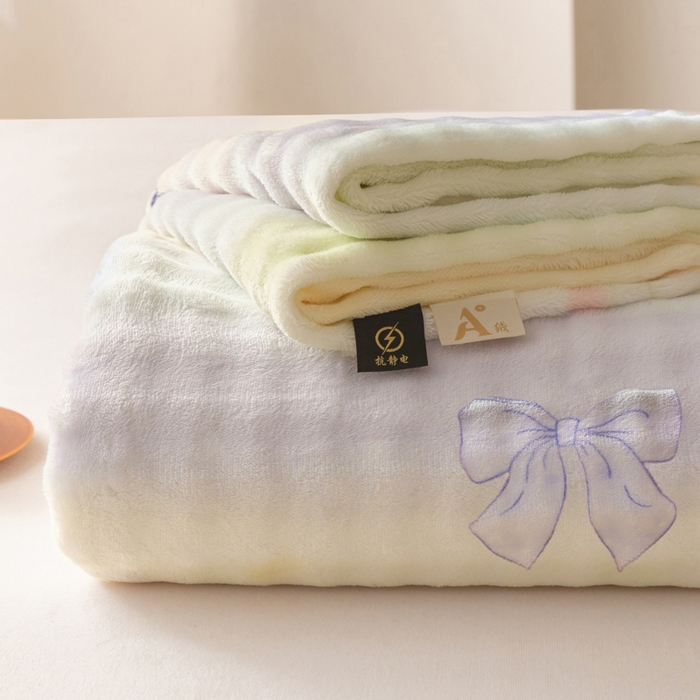 91家纺网 家纺一手货源 找家纺 爱屋及屋 2025新款牛奶泡泡绒印花单床单 床单单件 彩虹蝴蝶结