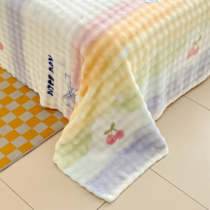 91家纺网 家纺一手货源 找家纺 爱屋及屋 2025新款牛奶泡泡绒印花单床单 床单单件 彩虹蝴蝶结