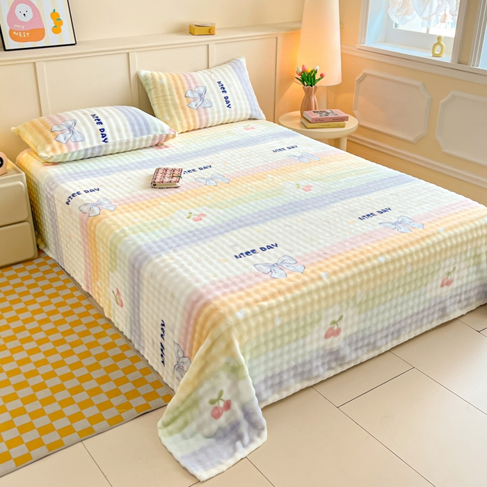 91家纺网 家纺一手货源 找家纺 爱屋及屋 2025新款牛奶泡泡绒印花单床单 床单单件 彩虹蝴蝶结