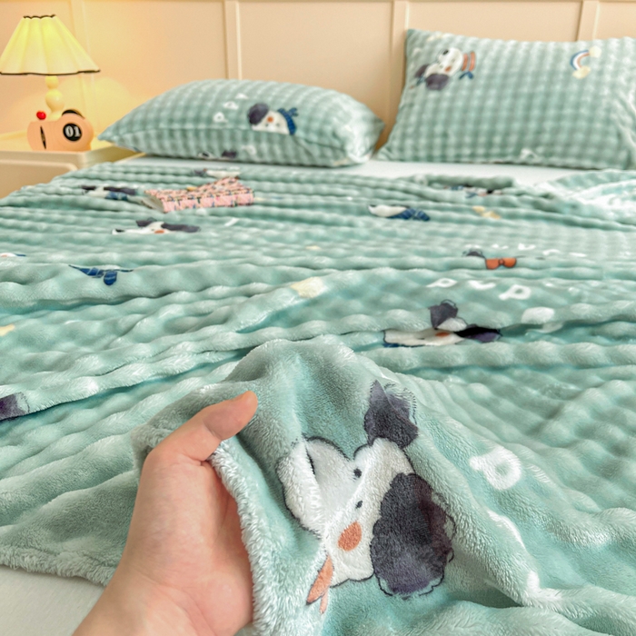 91家纺网 家纺一手货源 找家纺 爱屋及屋 2025新款牛奶泡泡绒印花单床单 床单单件 彩虹小狗