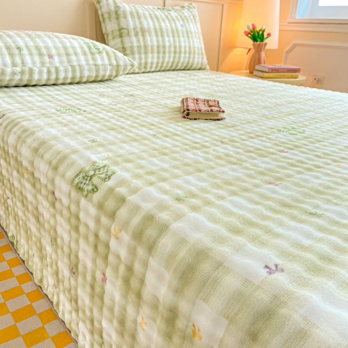 91家纺网 家纺一手货源 找家纺 爱屋及屋 2025新款牛奶泡泡绒印花单床单 床单单件 蝴蝶结-绿