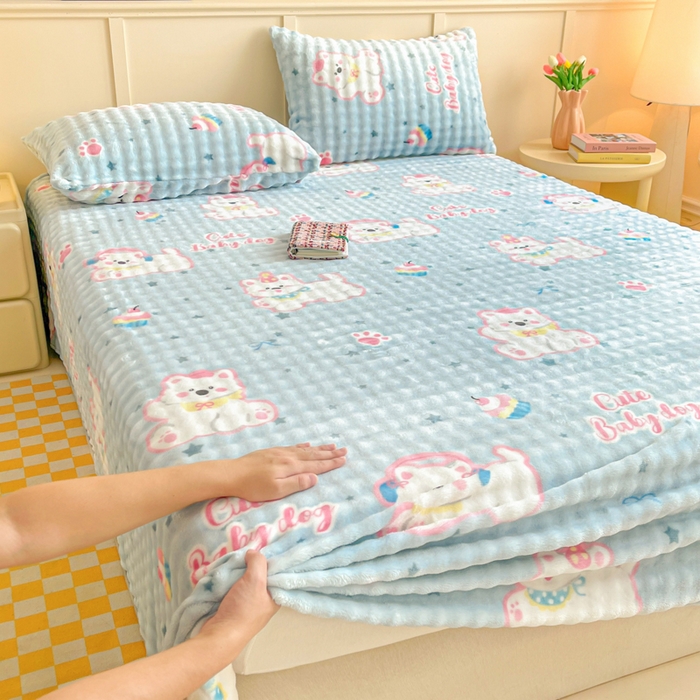 91家纺网 家纺一手货源 找家纺 爱屋及屋 2025新款牛奶泡泡绒印花单床单 床单单件 可爱萌狗