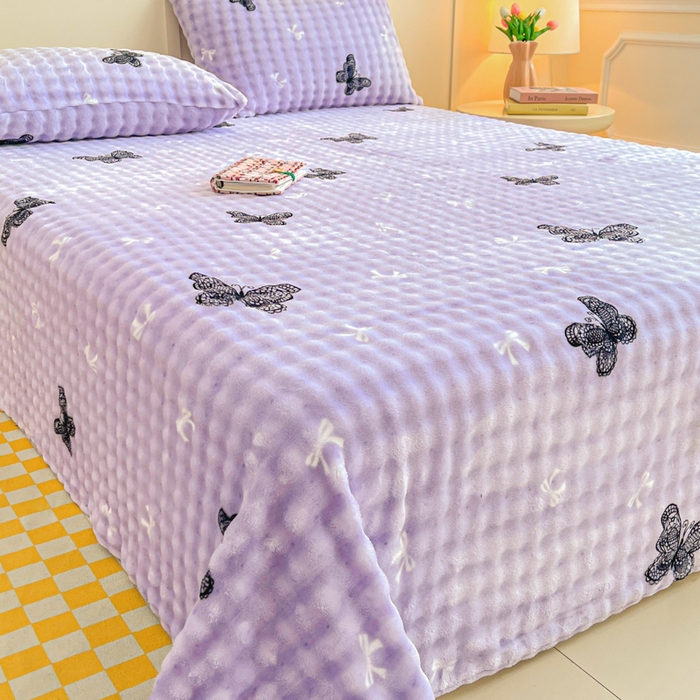 91家纺网 家纺一手货源 找家纺 爱屋及屋 2025新款牛奶泡泡绒印花单床单 床单单件 蕾丝蝴蝶结