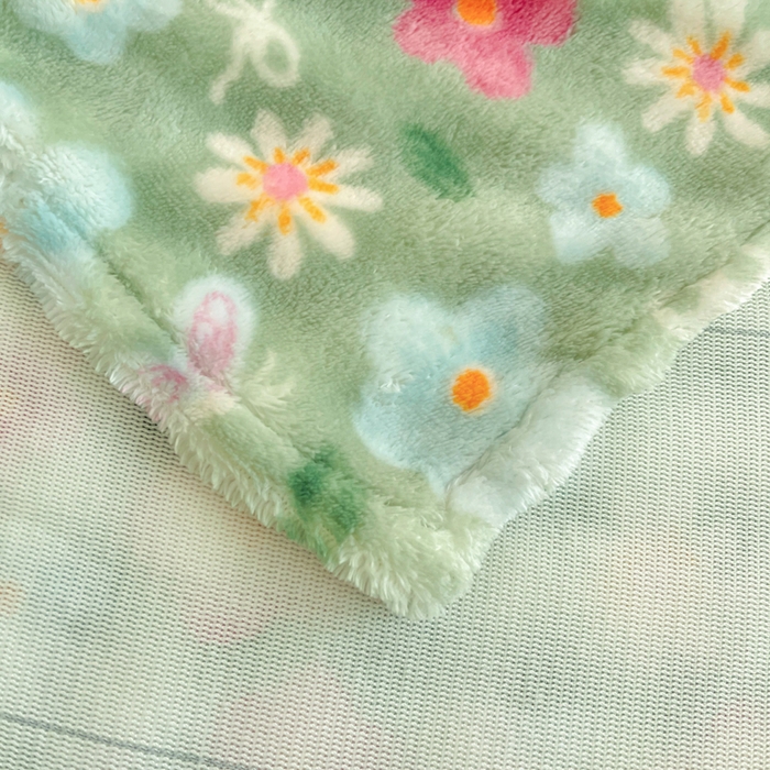 91家纺网 家纺一手货源 找家纺 爱屋及屋 2025新款牛奶泡泡绒印花单床单 床单单件 绿底小花