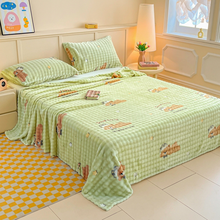 91家纺网 家纺一手货源 找家纺 爱屋及屋 2025新款牛奶泡泡绒印花单床单 床单单件 睡梦小熊