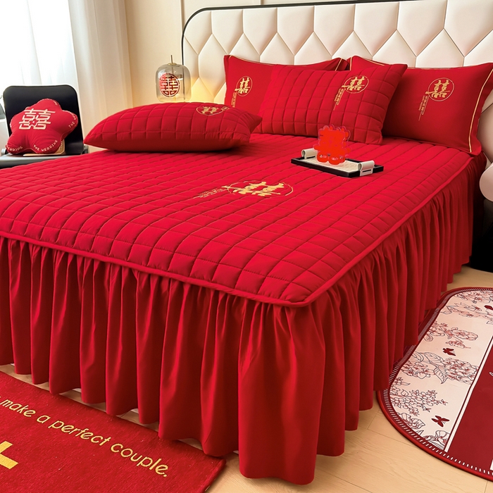 91家纺网 家纺一手货源 找家纺 七仙女家纺 2025新款轻奢婚庆高克重水洗磨毛夹棉床裙单床裙床裙单件床裙三件套 吾家有喜