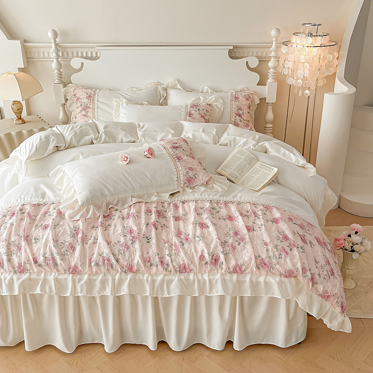 91家纺网 家纺一手货源 找家纺 （总）富宁家纺 2025新款蕾丝刺绣数码印花款四件套-浅影玫瑰