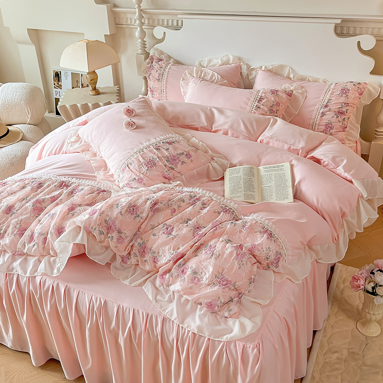 91家纺网 家纺一手货源 找家纺 （总）富宁家纺 2025新款蕾丝刺绣数码印花款四件套-浅影玫瑰