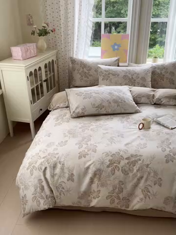 91家纺网 家纺一手货源 找家纺 优彩 2025新款13372碎花系列全棉四件套风林下