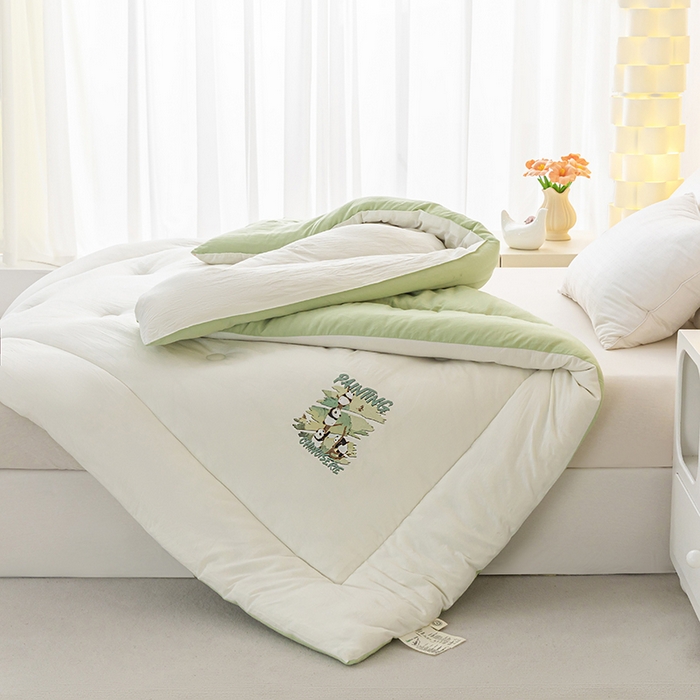 91家纺网 家纺一手货源 找家纺 帕芬鸟家纺 2025新款超柔水洗棉大豆被子被芯 米白拼绿