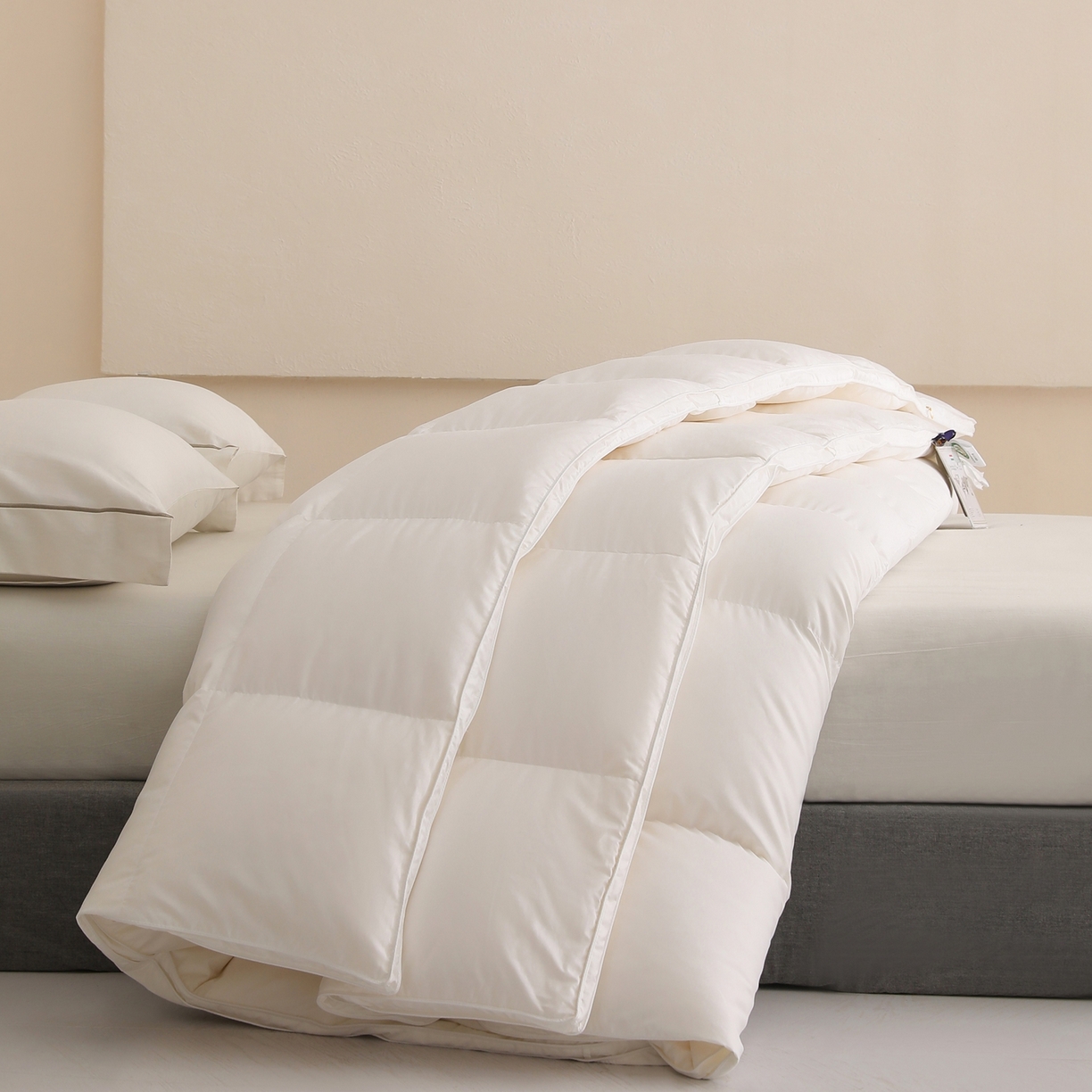 91家纺网 家纺一手货源 找家纺 （总）傲蕾良品 2025新款国货之光华西医学“免疫一号”柔赛丝95%白鹅绒被