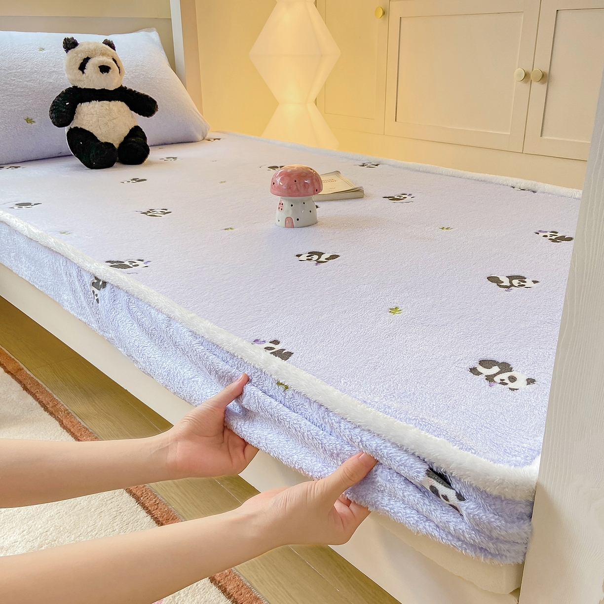 91家纺网 家纺一手货源 找家纺 （总）眠势力 2025新款250g双面绒学生床笠单件三件套宿舍上下铺刺绣款牛奶绒床垫保护套