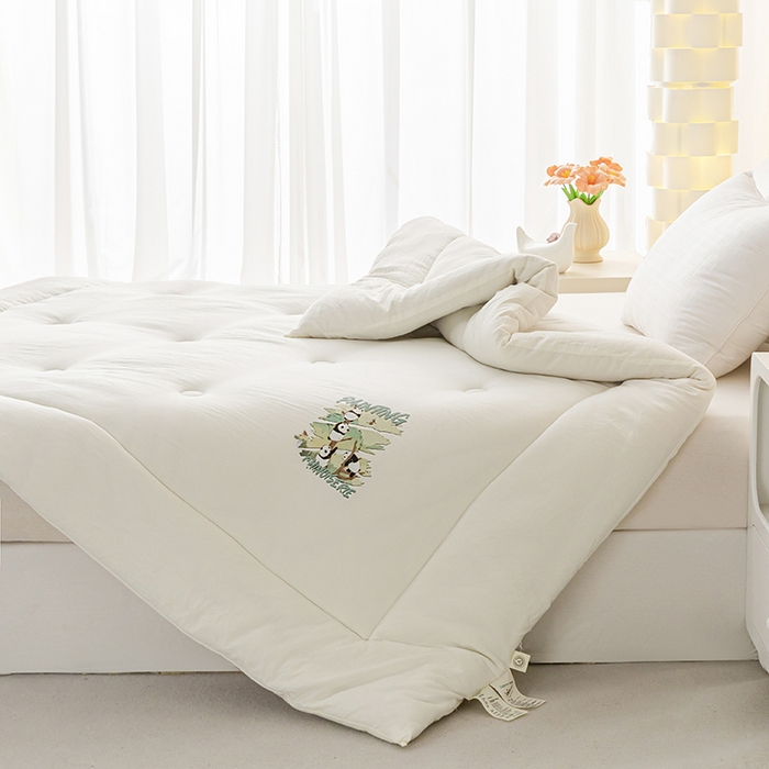 91家纺网 家纺一手货源 找家纺 帕芬鸟家纺 2025新款超柔水洗棉大豆被子被芯 米白色