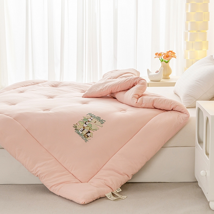 91家纺网 家纺一手货源 找家纺 帕芬鸟家纺 2025新款超柔水洗棉大豆被子被芯 玉色