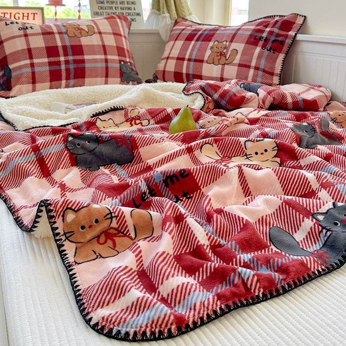 91家纺网 家纺一手货源 找家纺 繁花家居 2025英伦风高克重羊羔绒牛奶绒贝壳边毛毯毯子 甜梦喵趣