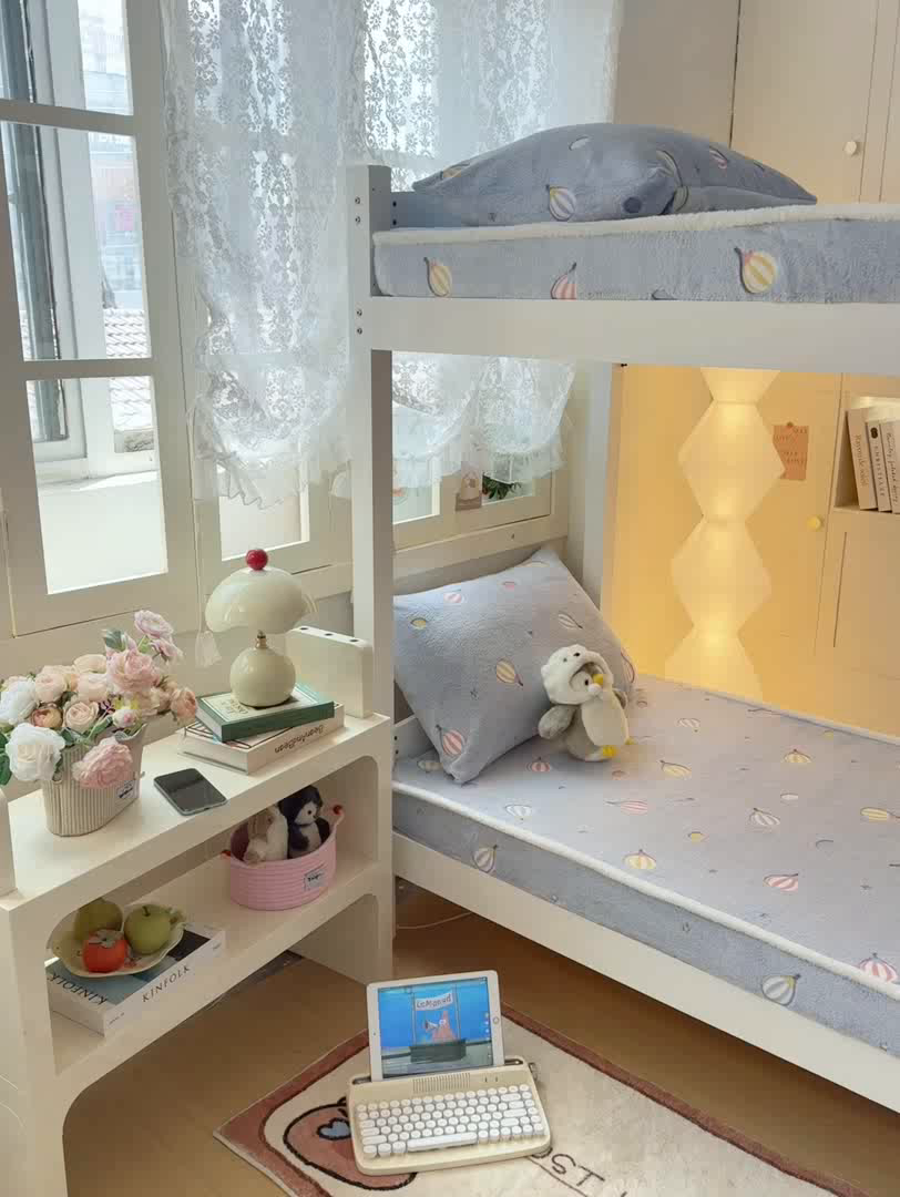 91家纺网 家纺一手货源 找家纺 眠势力 2025新款250g双面绒学生床笠单件三件套宿舍上下铺刺绣款牛奶绒床垫保护套 热气球【双面绒刺绣款】