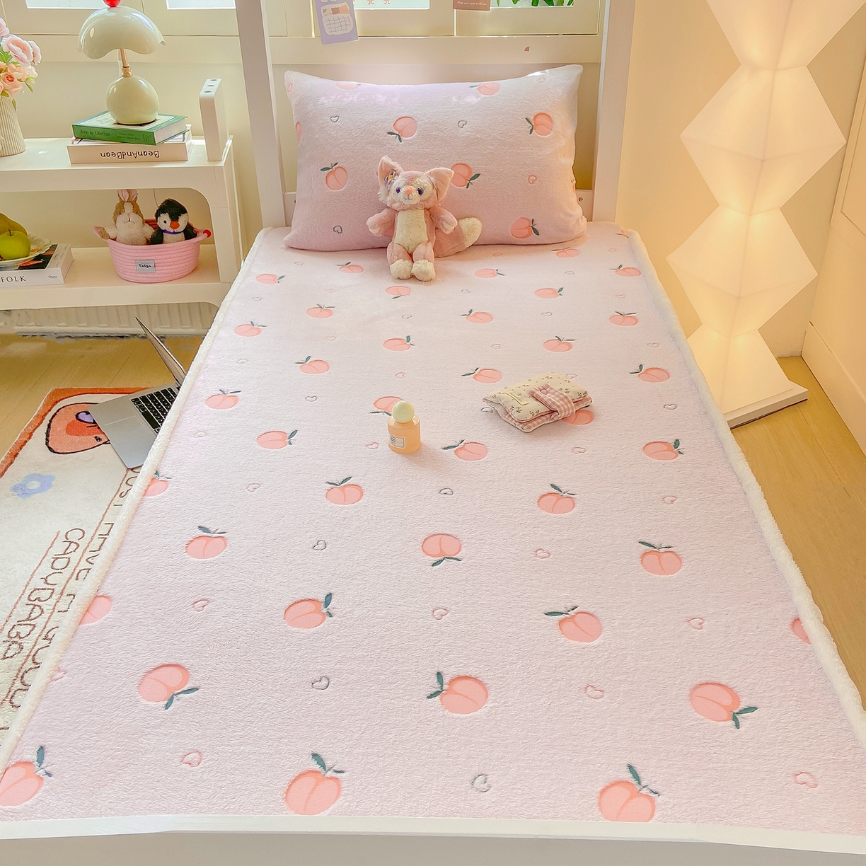 91家纺网 家纺一手货源 找家纺 眠势力 2025新款250g双面绒学生床笠单件三件套宿舍上下铺刺绣款牛奶绒床垫保护套 水蜜桃【双面绒刺绣款】