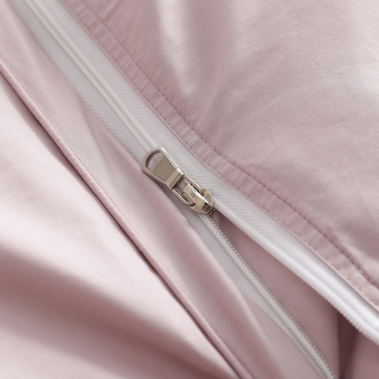 91家纺网 家纺一手货源 找家纺 （总）傲蕾良品 2025新款国货之光华西医学“助眠一号”柔赛丝95%白鹅绒被