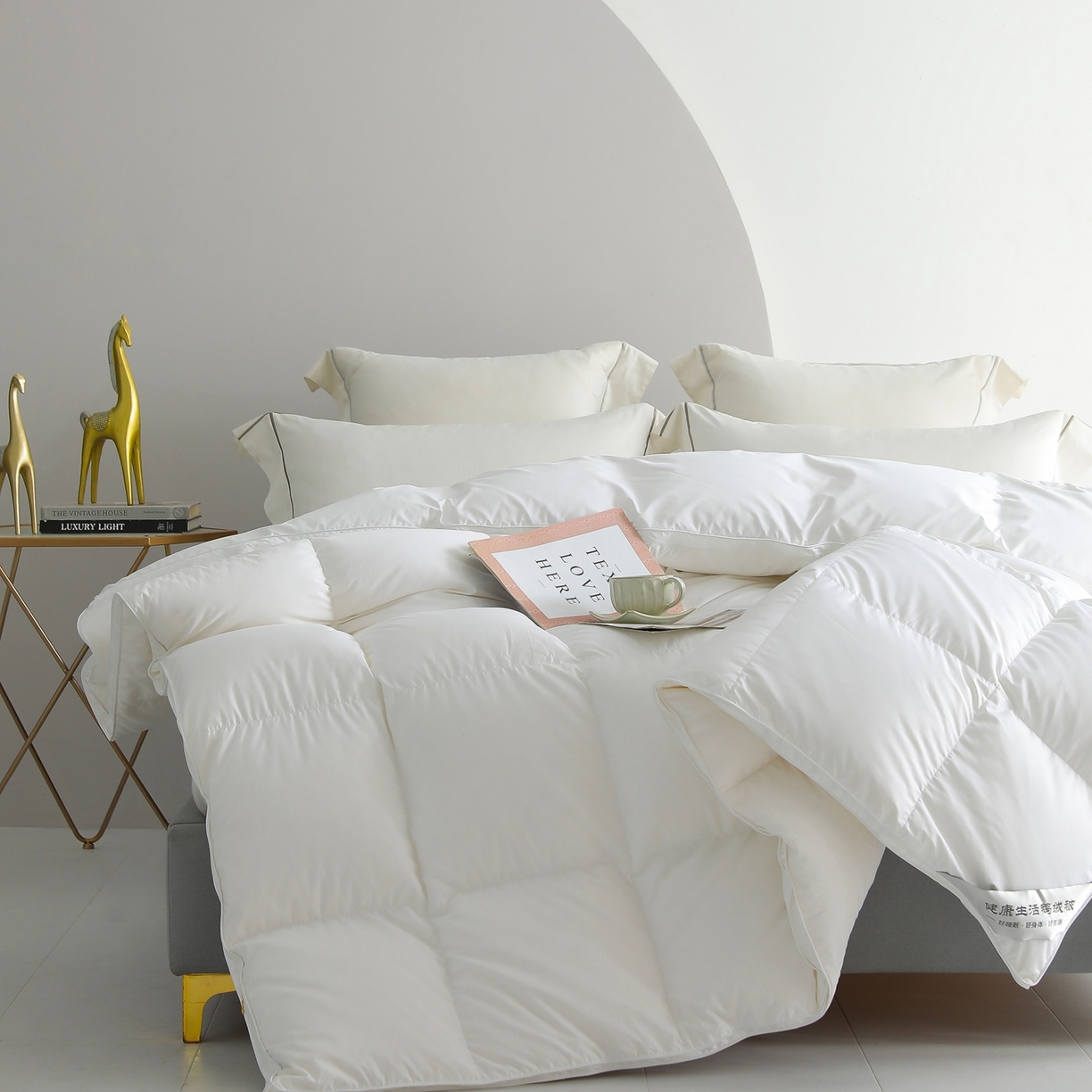 91家纺网 家纺一手货源 找家纺 傲蕾良品 2025新款国货之光华西医学“助眠一号”柔赛丝95%白鹅绒被 白苏