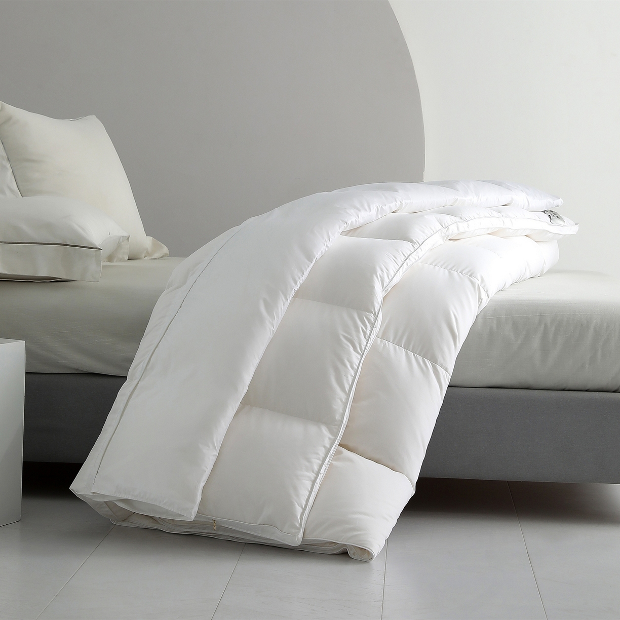 91家纺网 家纺一手货源 找家纺 傲蕾良品 2025新款国货之光华西医学“助眠一号”柔赛丝95%白鹅绒被 白苏