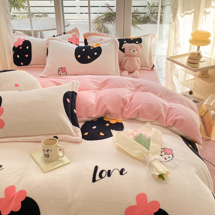 91家纺网 家纺一手货源 找家纺 （总）喜梦缘家纺 2025新款小版牛奶绒印花四件套系列