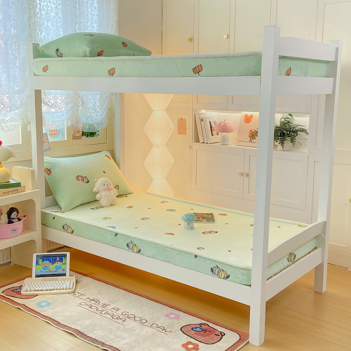 91家纺网 家纺一手货源 找家纺 眠势力 2025新款250g双面绒学生床笠单件三件套宿舍上下铺刺绣款牛奶绒床垫保护套 小南瓜【双面绒刺绣款】