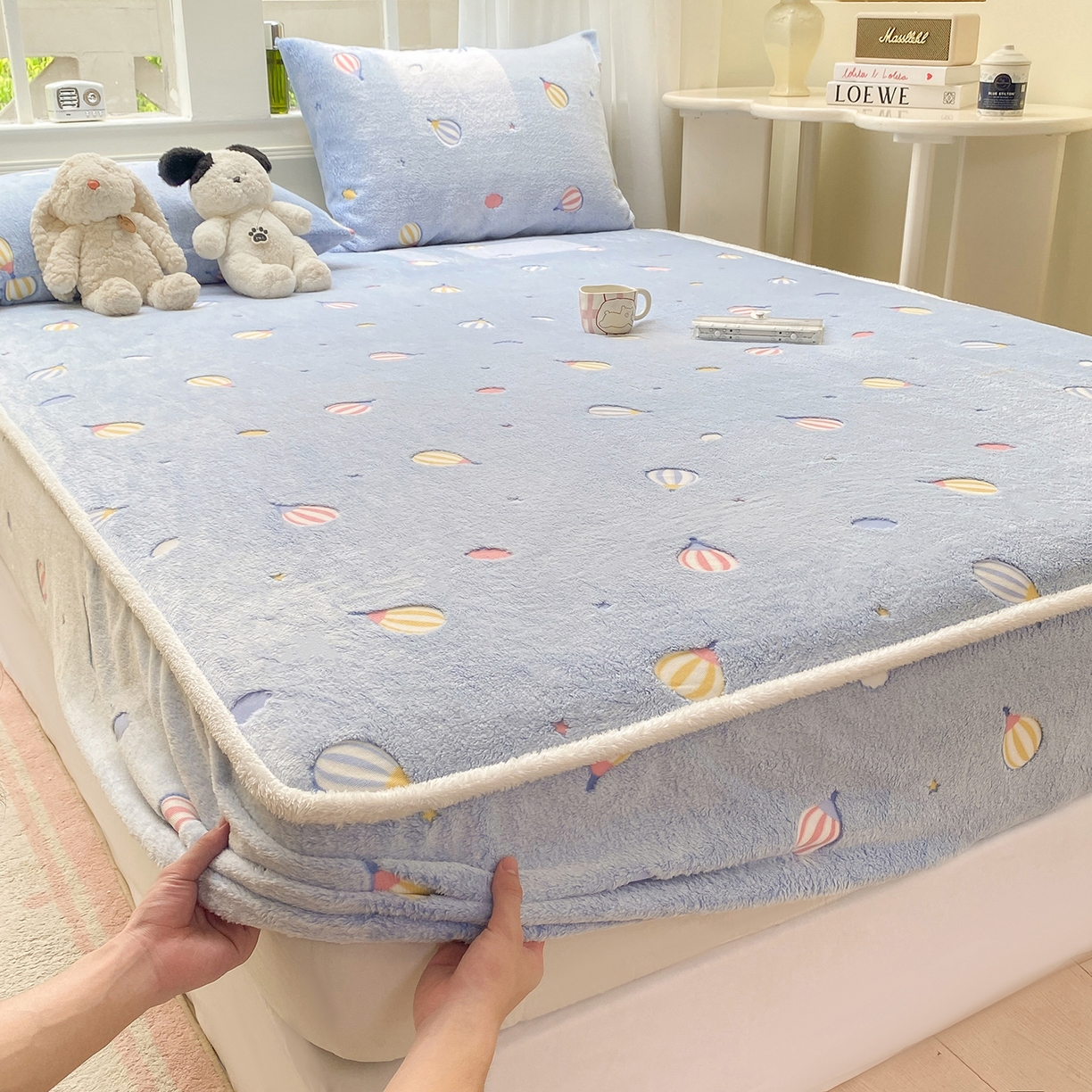 91家纺网 家纺一手货源 找家纺 眠势力 2025新款250g双面绒床笠单件三件套刺绣款高克重牛奶绒床垫保护套 热气球【双面绒刺绣款】