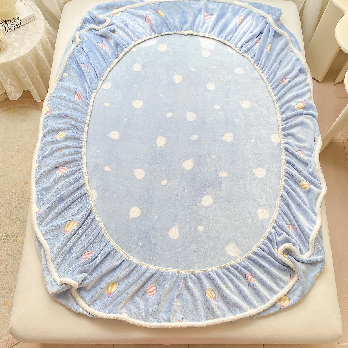 91家纺网 家纺一手货源 找家纺 眠势力 2025新款250g双面绒床笠单件三件套刺绣款高克重牛奶绒床垫保护套 热气球【双面绒刺绣款】