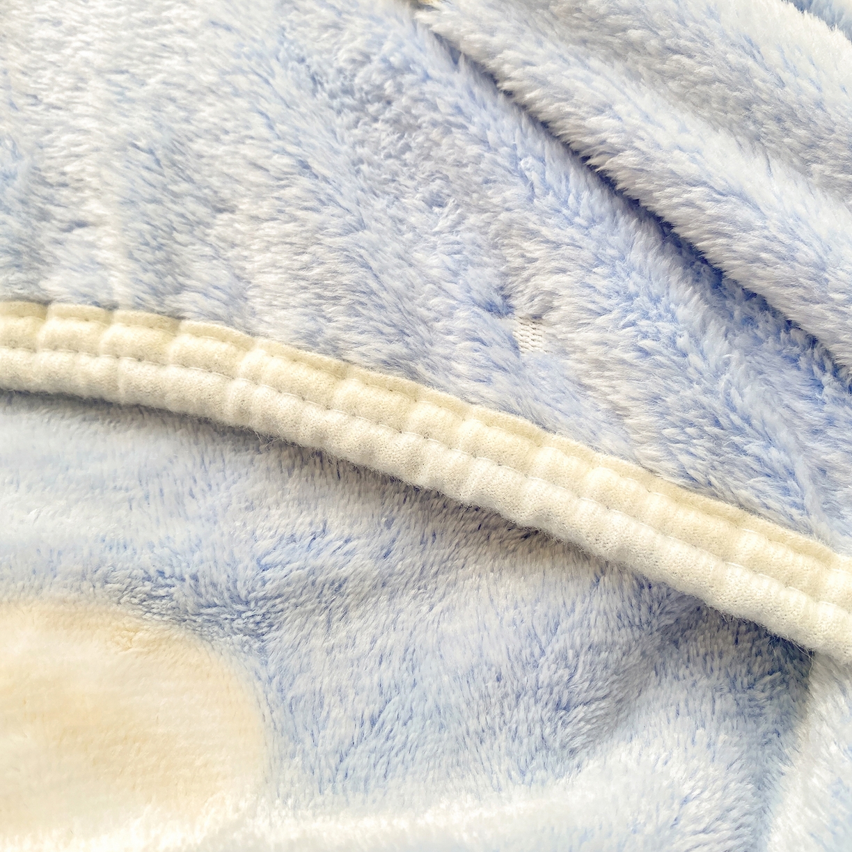 91家纺网 家纺一手货源 找家纺 眠势力 2025新款250g双面绒床笠单件三件套刺绣款高克重牛奶绒床垫保护套 热气球【双面绒刺绣款】