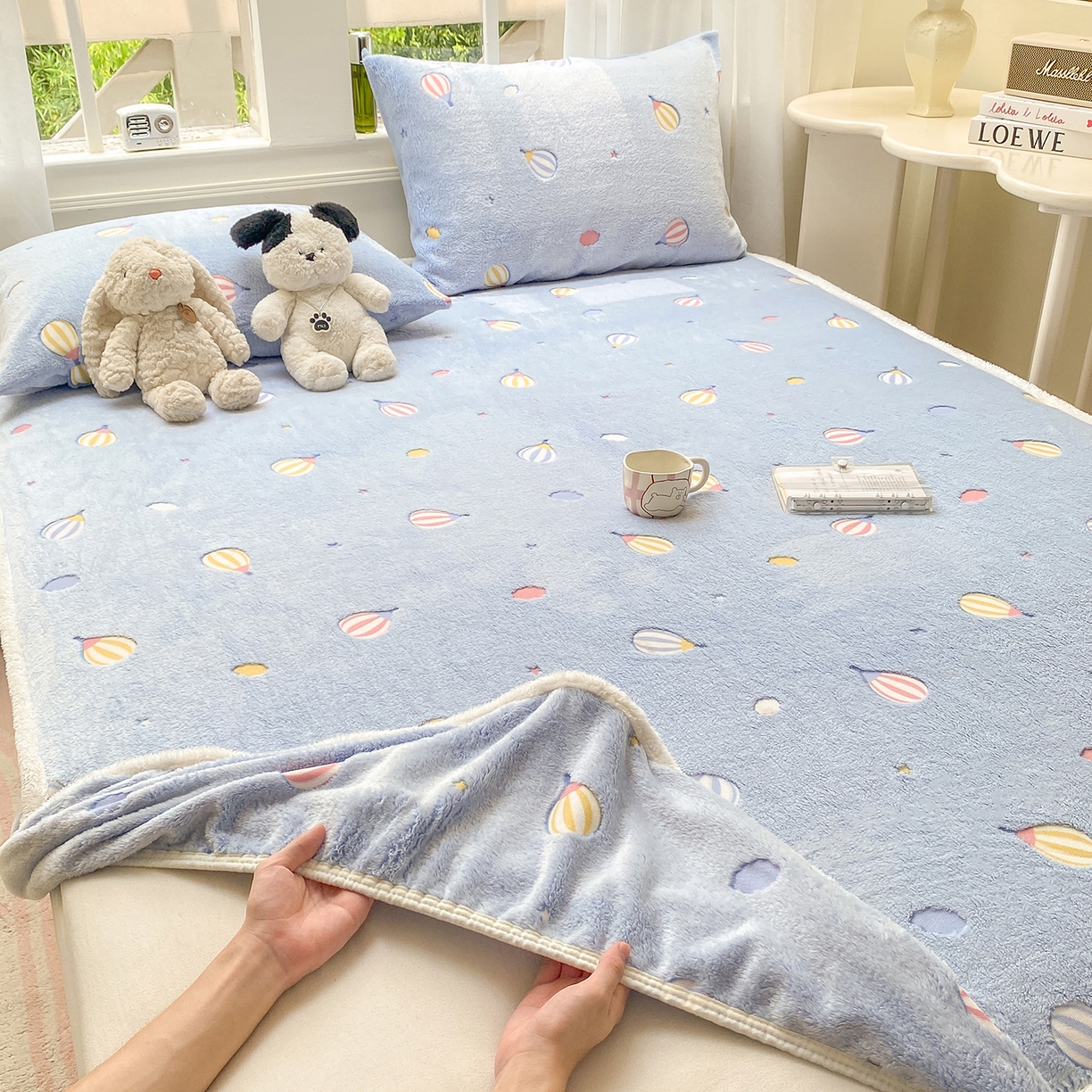 91家纺网 家纺一手货源 找家纺 眠势力 2025新款250g双面绒床笠单件三件套刺绣款高克重牛奶绒床垫保护套 热气球【双面绒刺绣款】