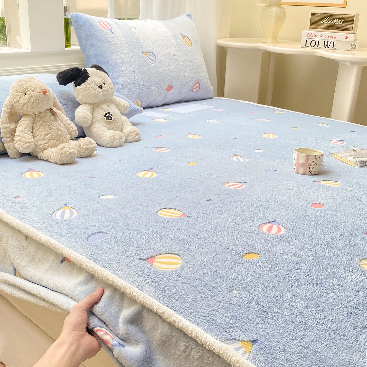 91家纺网 家纺一手货源 找家纺 眠势力 2025新款250g双面绒床笠单件三件套刺绣款高克重牛奶绒床垫保护套 热气球【双面绒刺绣款】