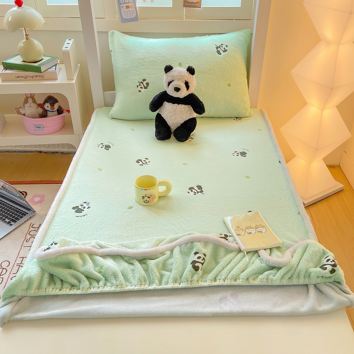 91家纺网 家纺一手货源 找家纺 眠势力 2025新款250g双面绒学生床笠单件三件套宿舍上下铺刺绣款牛奶绒床垫保护套 熊猫绿【双面绒刺绣款】
