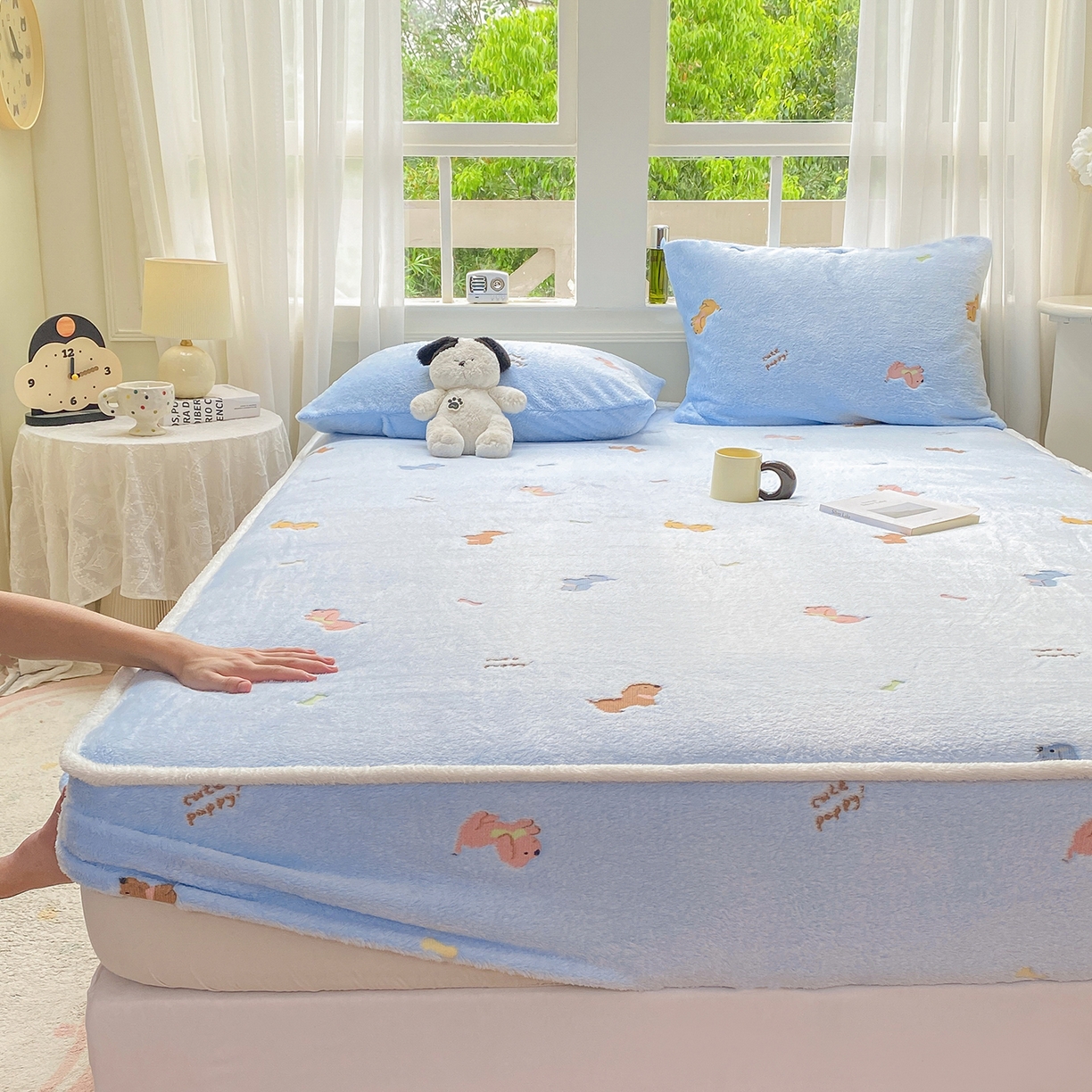 91家纺网 家纺一手货源 找家纺 眠势力 2025新款250g双面绒床笠单件三件套刺绣款高克重牛奶绒床垫保护套 大耳狗【双面绒刺绣款】