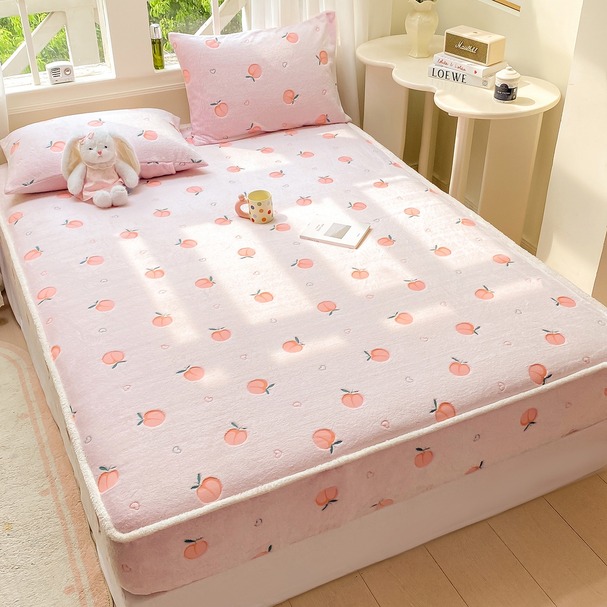 91家纺网 家纺一手货源 找家纺 眠势力 2025新款250g双面绒床笠单件三件套刺绣款高克重牛奶绒床垫保护套 水蜜桃【双面绒刺绣款】