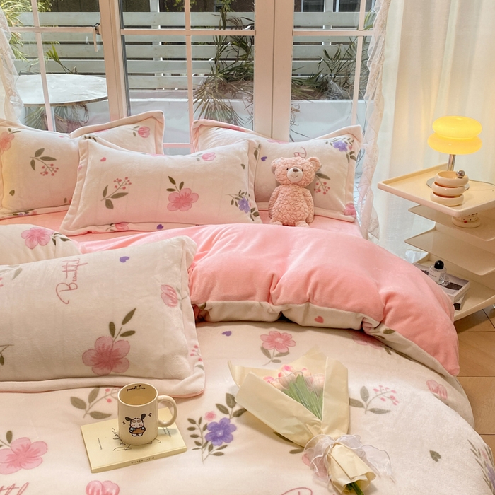 喜梦缘家纺 2025新款小版牛奶绒印花四件套系列 花儿朵朵