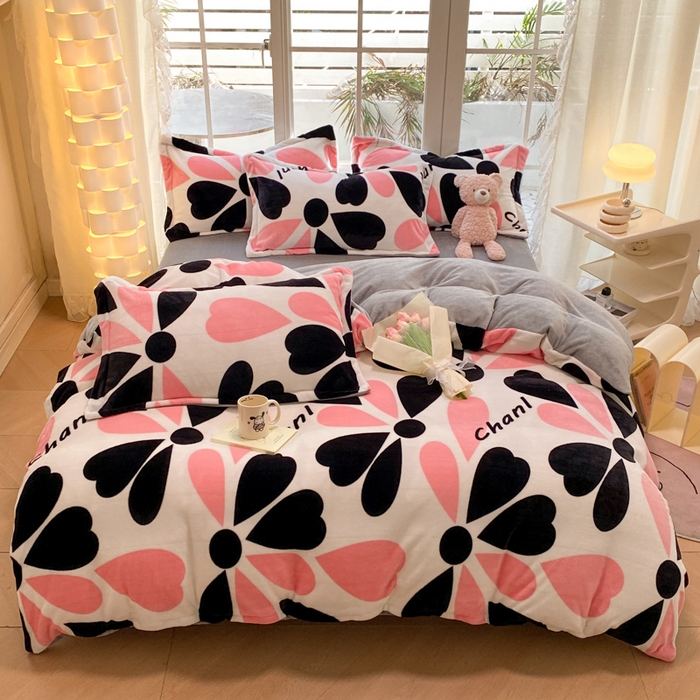 91家纺网 家纺一手货源 找家纺 喜梦缘家纺 2025新款小版牛奶绒印花四件套系列 花意