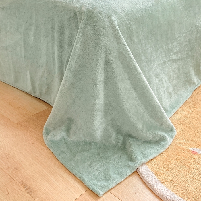 91家纺网 家纺一手货源 找家纺 你好美丽 2025新款200克牛奶绒刺绣四件套 花香四溢绿