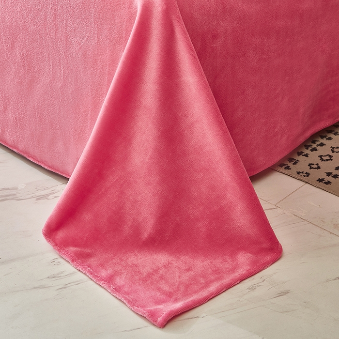 91家纺网 家纺一手货源 找家纺 喜梦缘家纺 2025新款小版牛奶绒印花四件套系列 腊肠派对