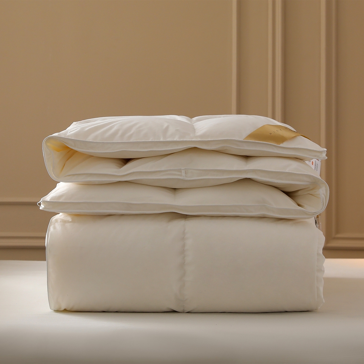 91家纺网 家纺一手货源 找家纺 傲蕾良品 2025新款臻享级天丝磨毛95%白鹅绒被 檀香山